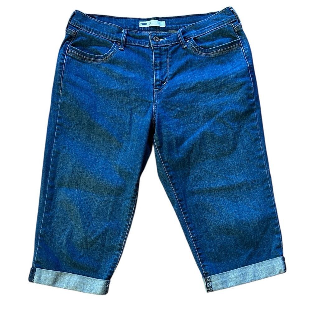 Levi’s Cuffed Capri Jeans